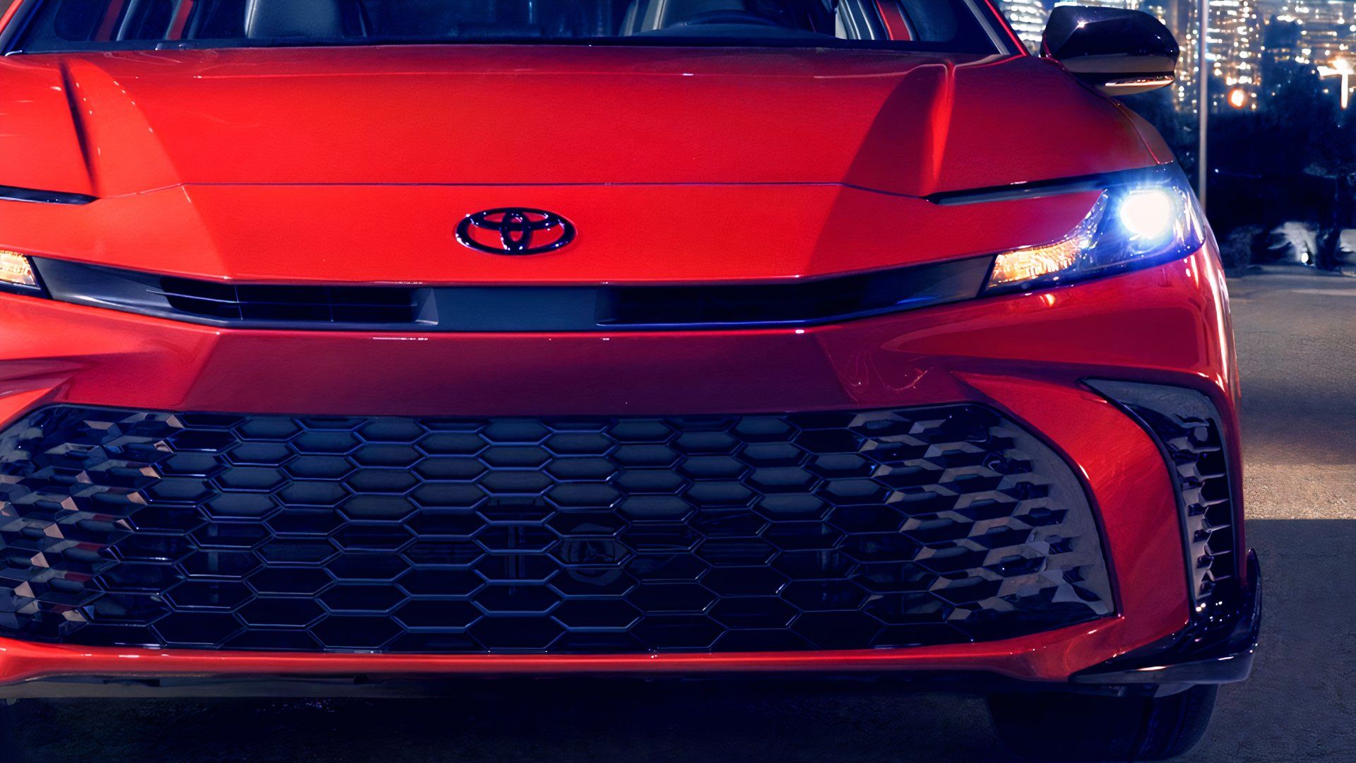 Ten wolnossący Toyota 2.5 hybrid to silnik antyturbo, którego potrzebowała Ameryka