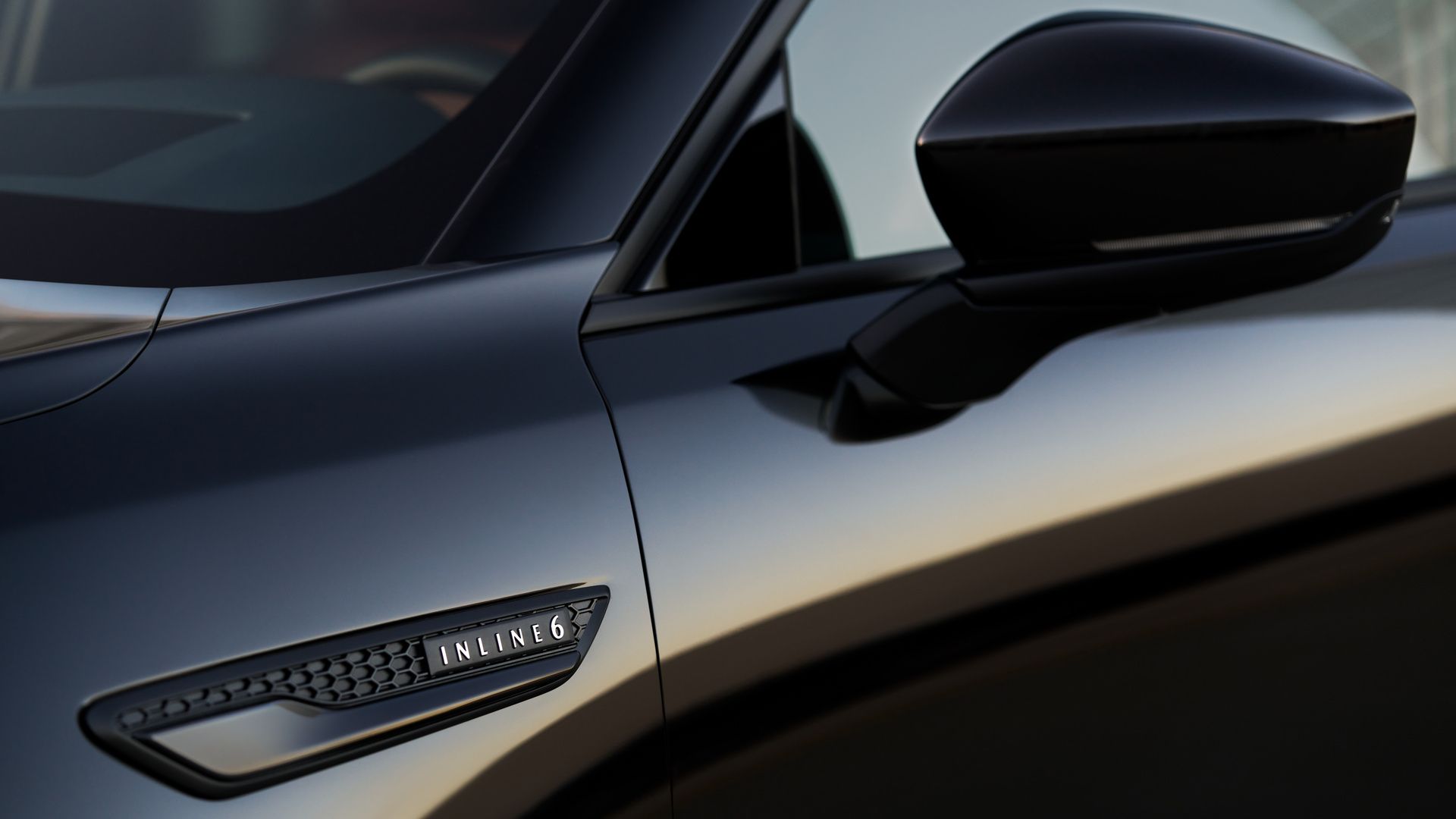 Mazda CX-70 vs CX-90: różnica 700 dolarów dowodzi, że mniej może znaczyć więcej