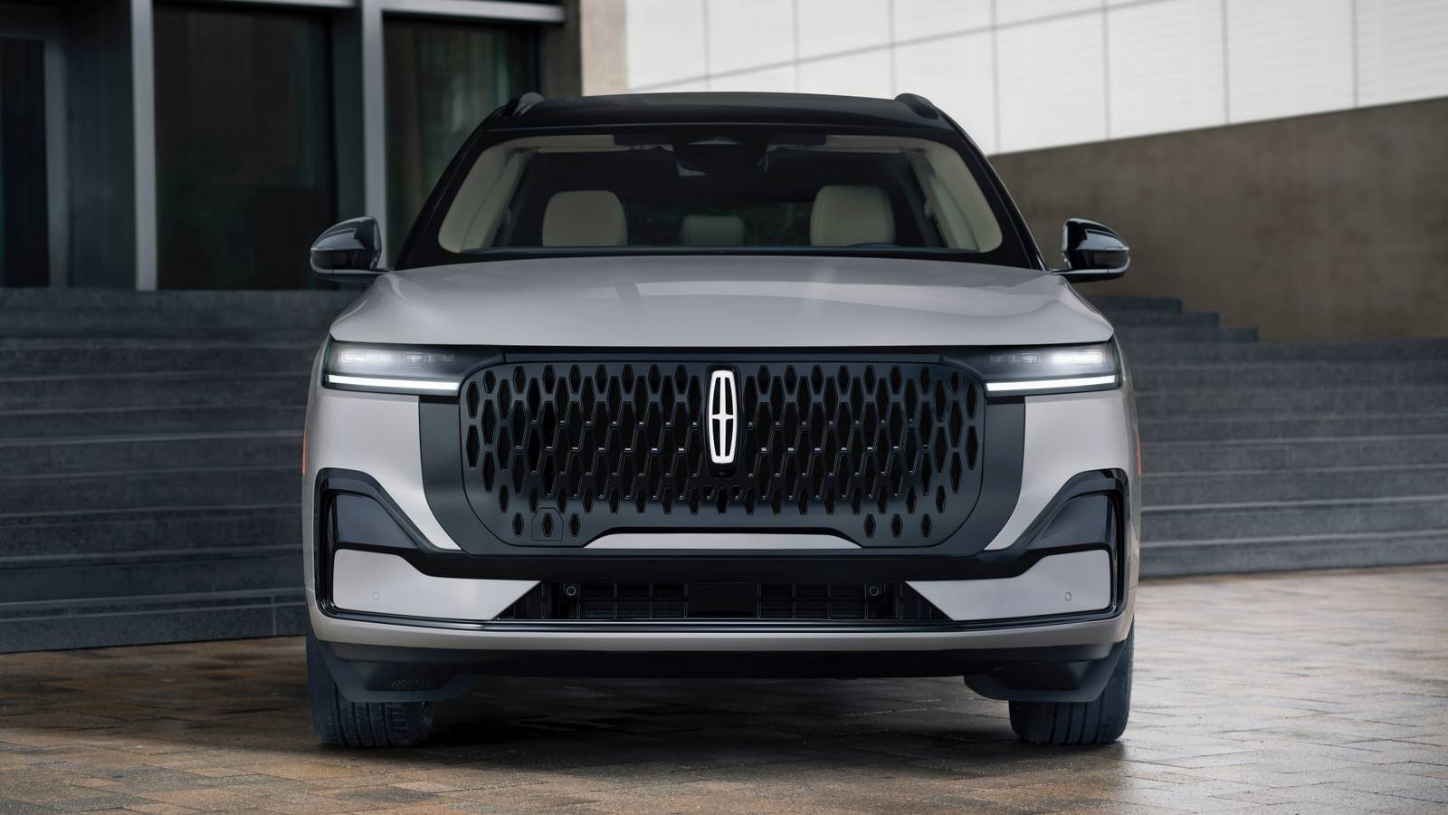 From Hidden Gem to Tech Powerhouse: How the Lincoln Nautilus Evolved Across Generations