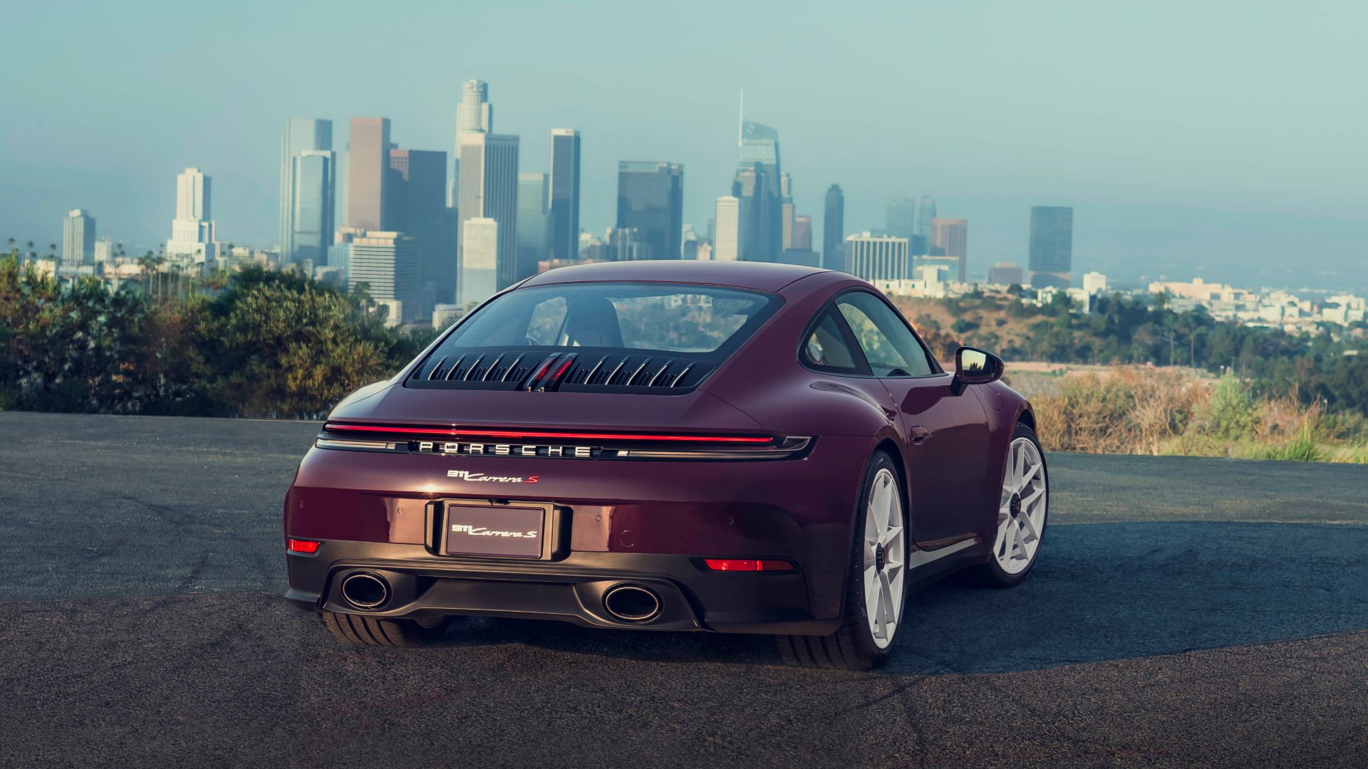 Porsche's New Manual 911 Laughs At Ferrari's Fake Shifter