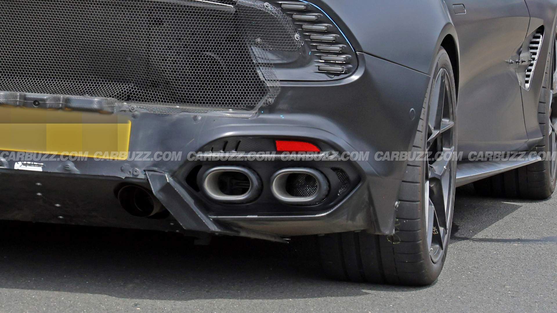 Następny Aston Martin Vanquish S może zająć się Ferrari z najfajniejszą funkcją Valena