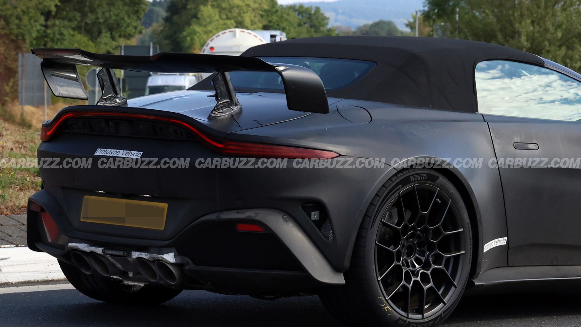 Aston Martin chce, by Porsche 911 GT3 przy nim wyglądało miękko