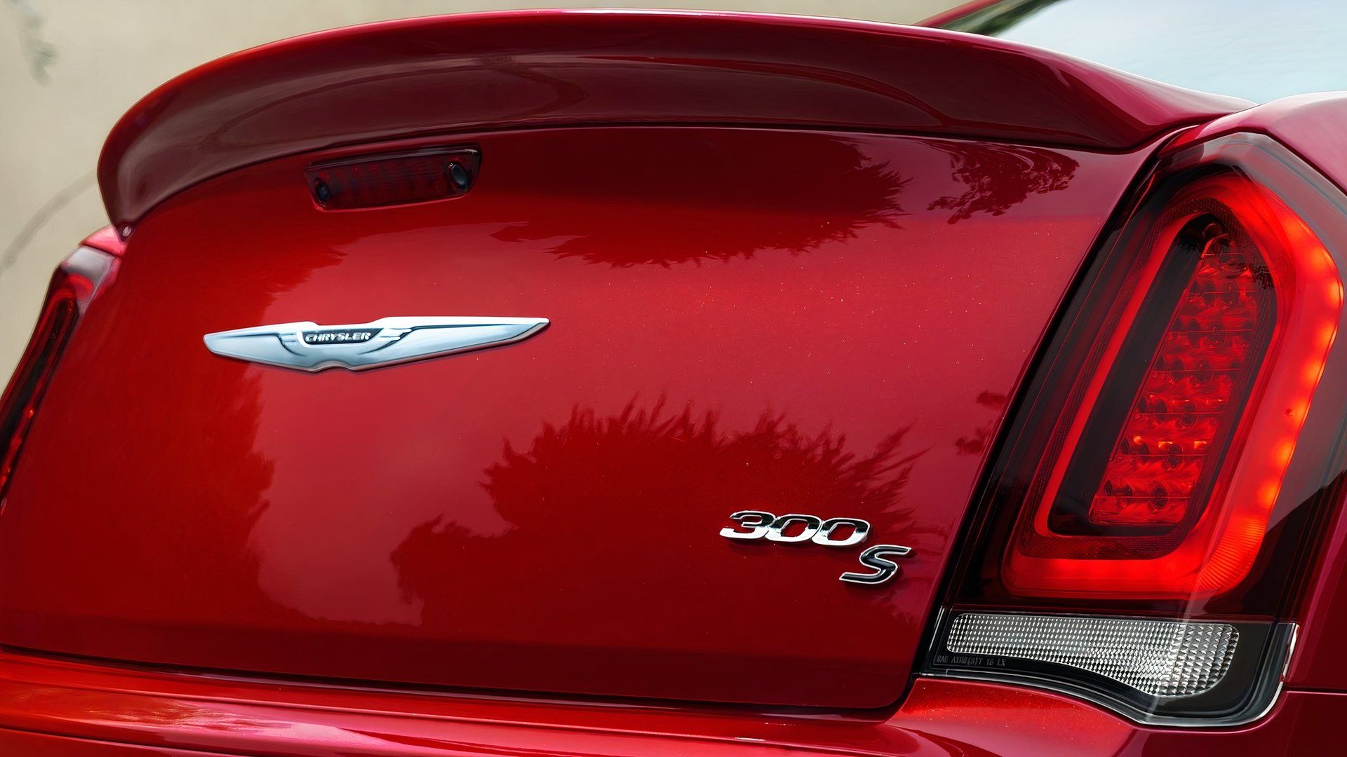 Ostatni amerykański sedan z wolnossącym V8 i napędem na tył kosztuje tyle co średnia wersja Hondy Accord