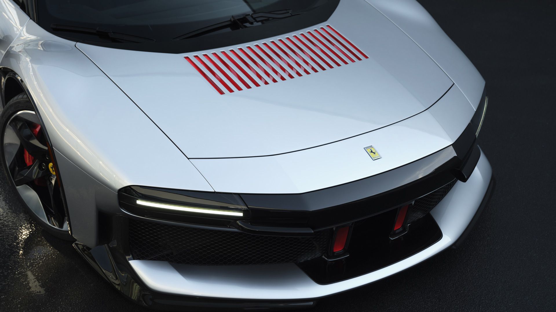 Nowe Ferrari CZ26 wygląda jak futurystyczny supersamochód, jakim powinien być Luce