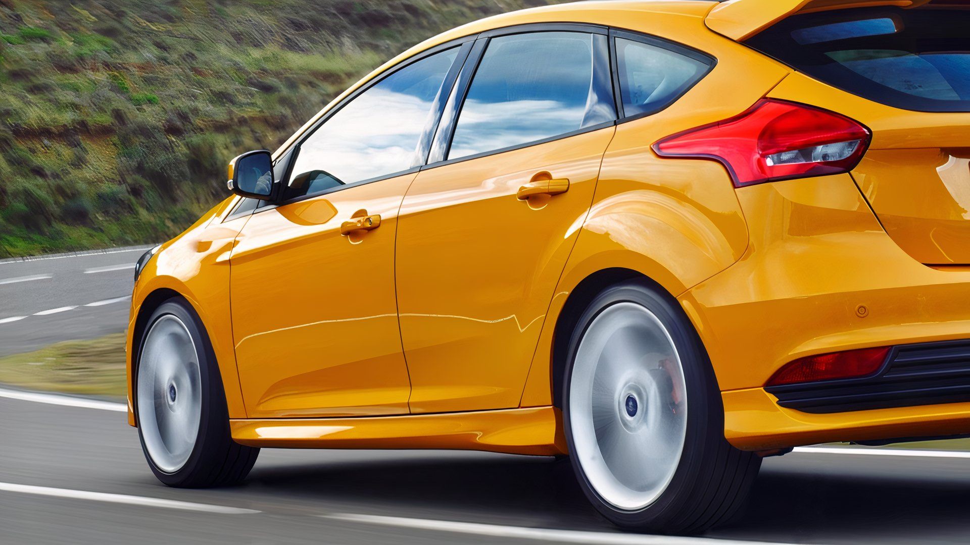 Wycofany, ale nie zapomniany: Ford Focus ST w idealnym stanie tańszy o 7000 dolarów od nowego Golf GTI