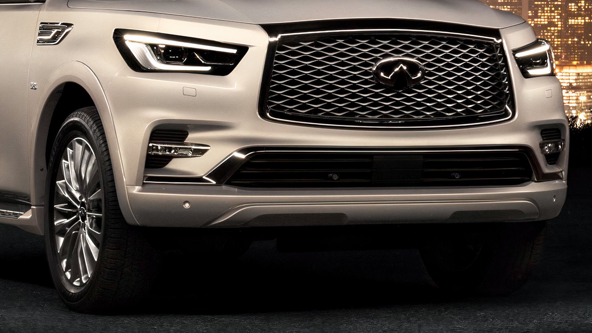 Wytrzymały jak czołg, tani jak zwykły SUV – V8 Infiniti QX80 w cenie nowego Subaru Crosstrek
