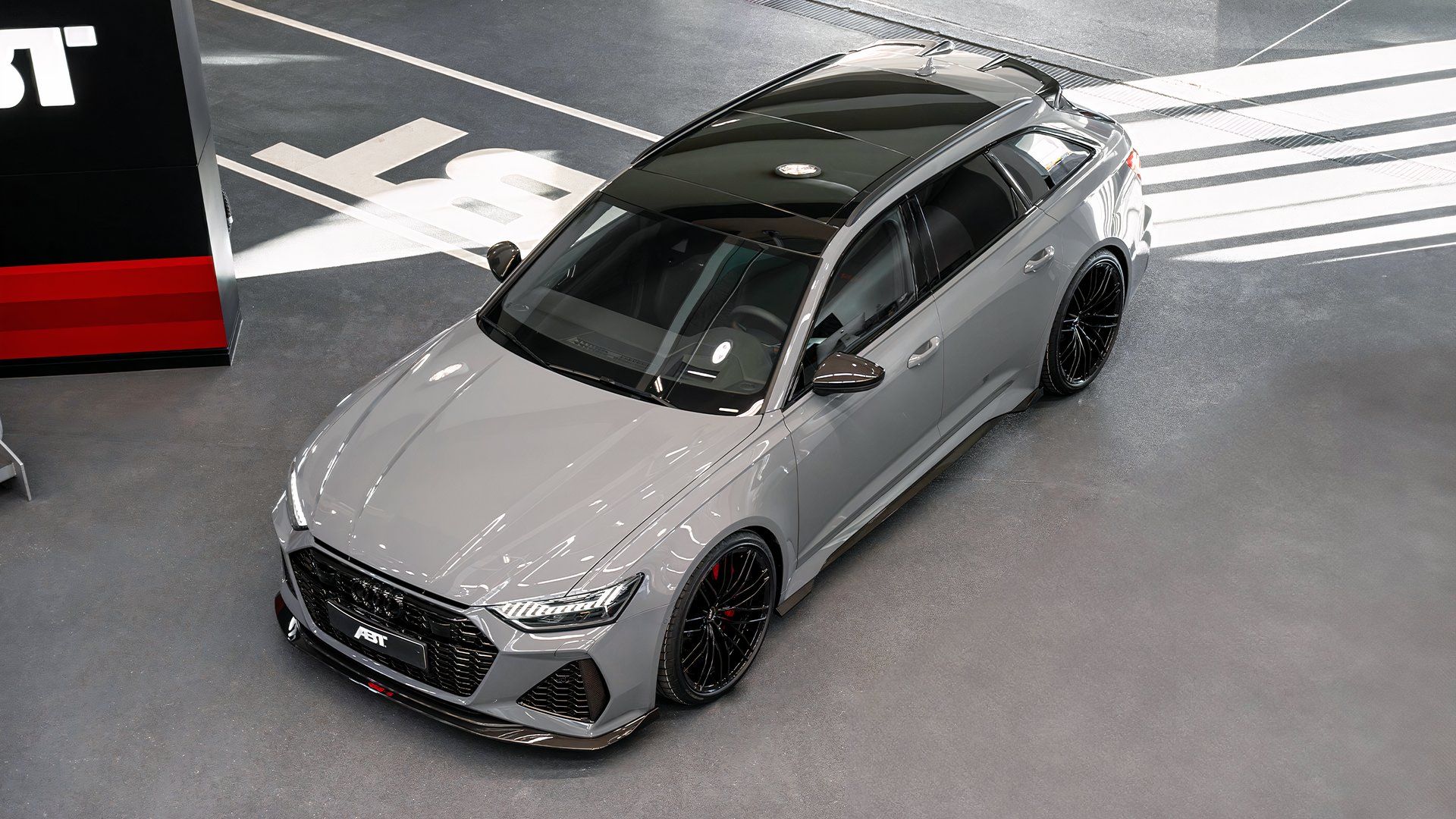Jak za 16 000 dolarów zmienić 590-konne Audi RS6 Avant w 700-konne kombi typu sleeper
