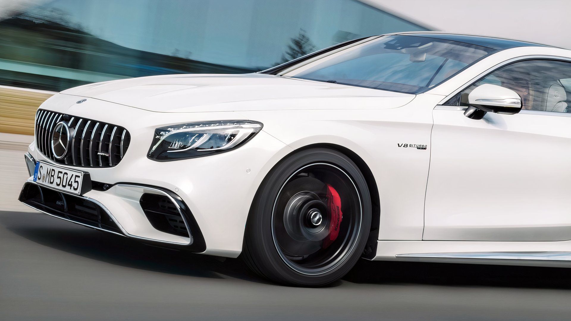 Strata 100 tysięcy dolarów w 6 lat: tragiczny spadek wartości coupe AMG S-Class z 600-konnym V8 biturbo to Twój zysk