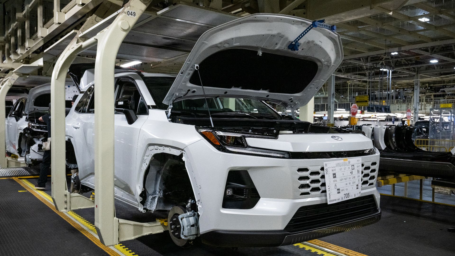 Toyota po cichu zmienia konstrukcję swoich aut, by ciąć koszty. Jest jednak haczyk