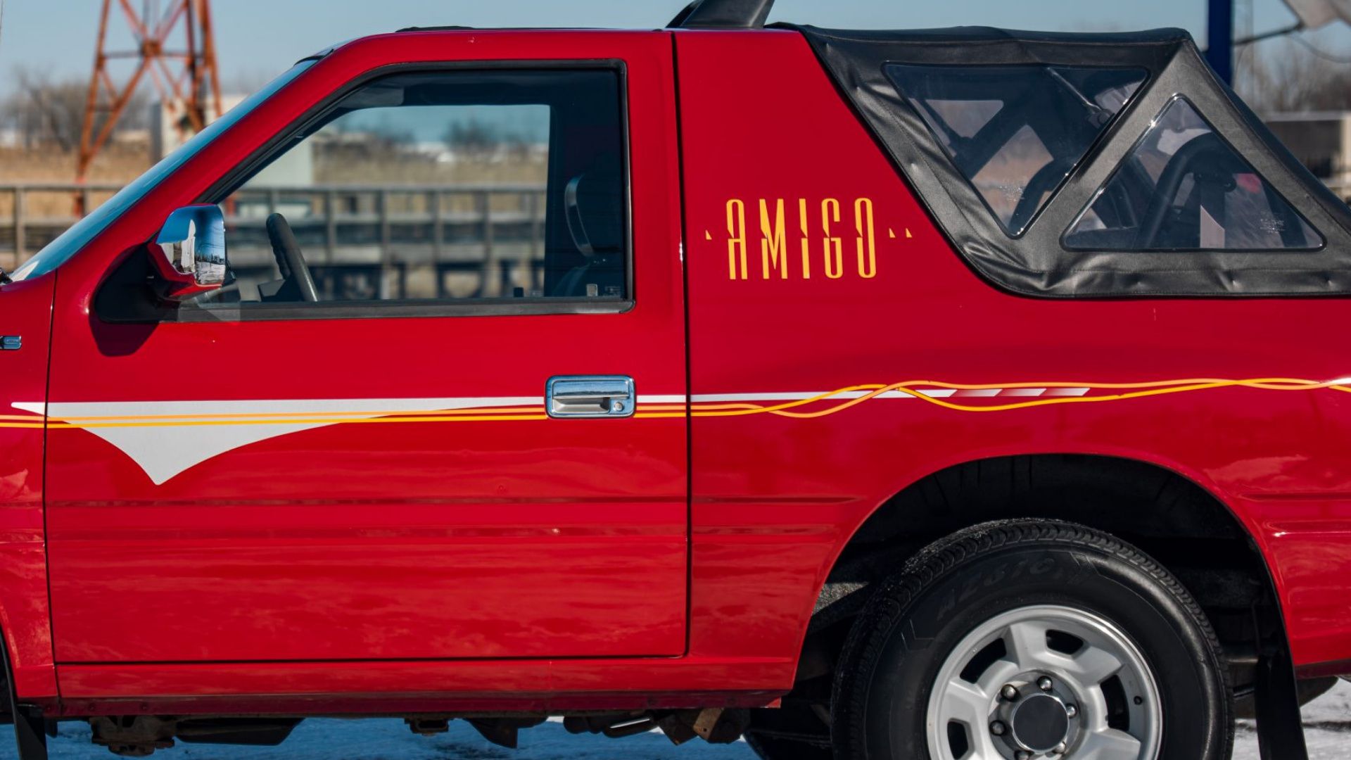 Isuzu Amigo to japoński odpowiednik Wranglera z silnikiem V6, który kosztuje obecnie poniżej 10 tys. dolarów