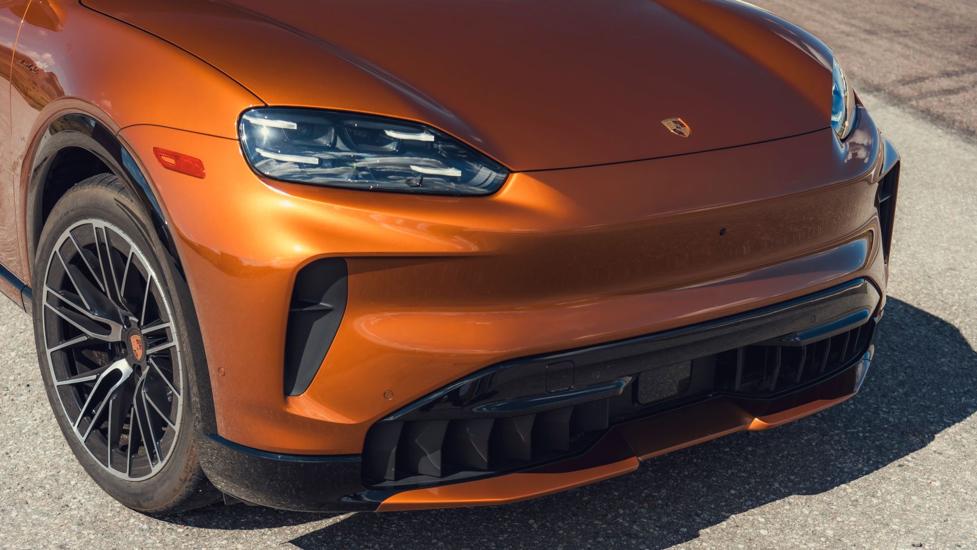 Spadek globalnej sprzedaży Porsche zwiastuje poważne wyzwania