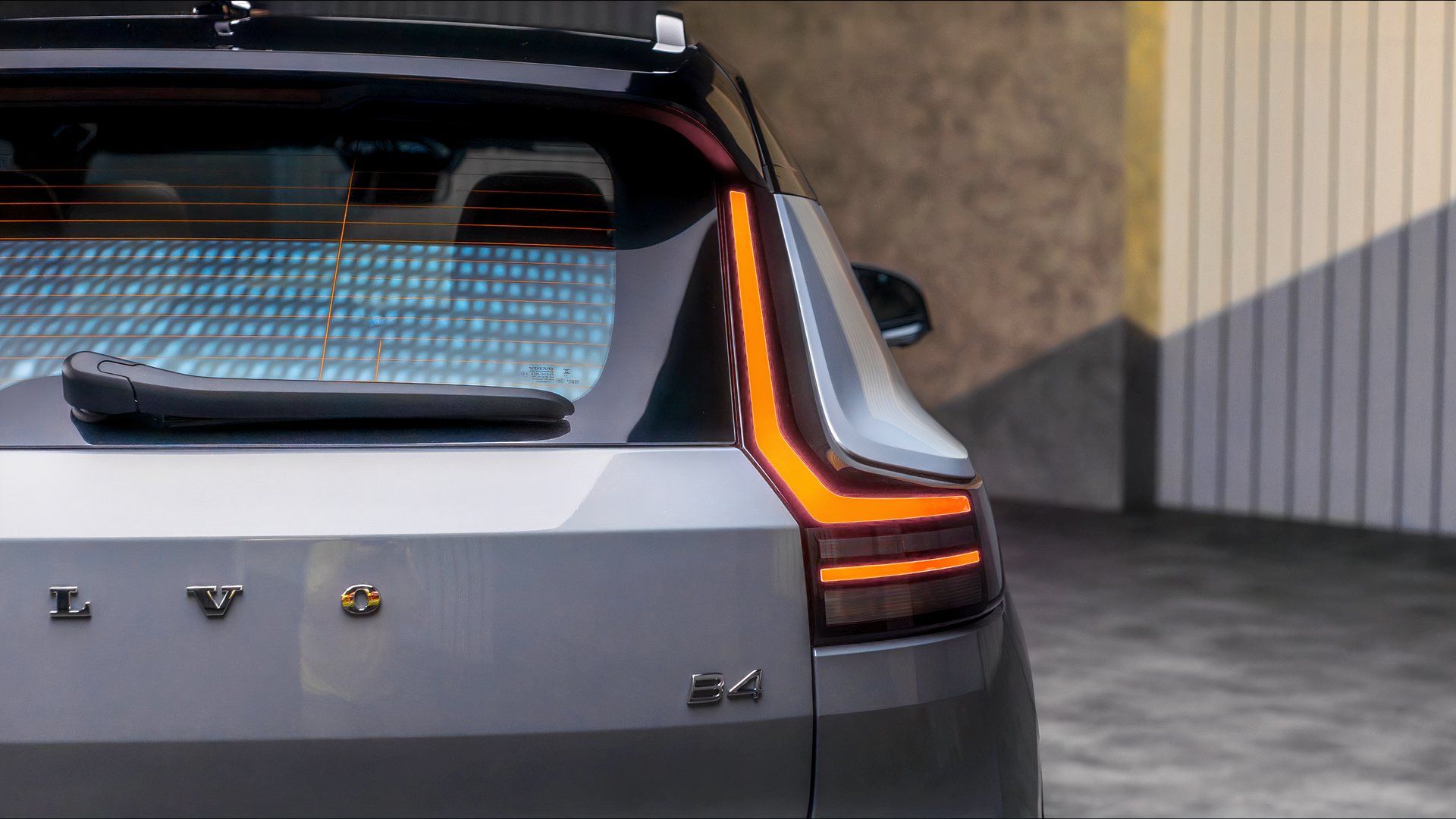 Zobacz ekskluzywne zdjęcia Volvo XC40 po liftingu na 2028 rok