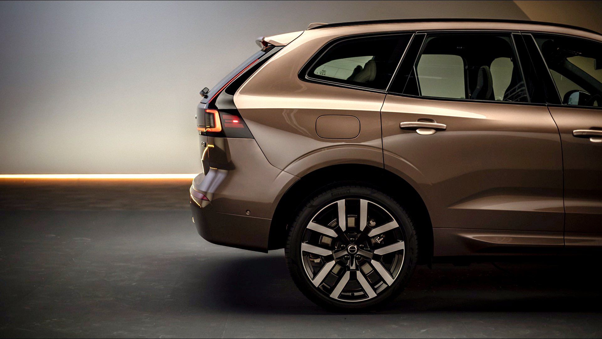 Galeria: spalinowy SUV Volvo, który sprawia, że samochody elektryczne stają się zbędne