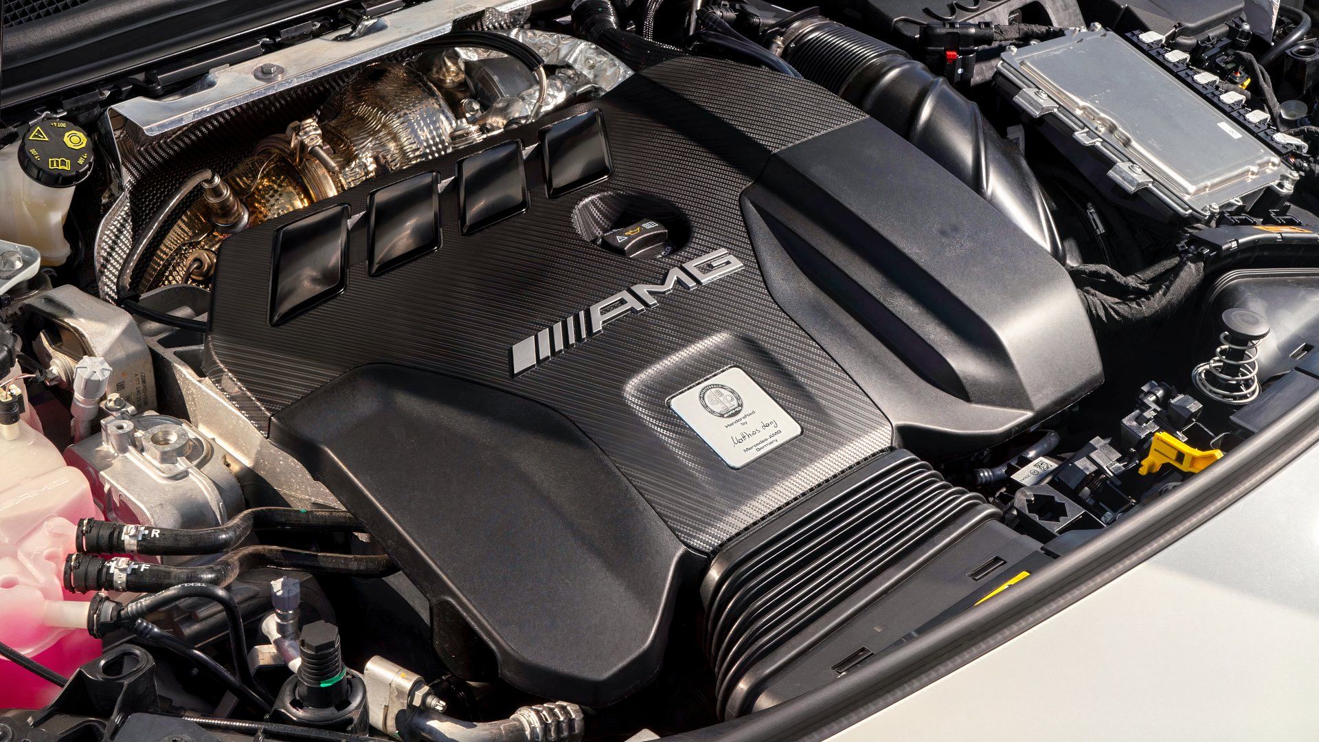 Mercedes-AMG stworzył najmocniejszy dwulitrowy silnik turbo w historii, po czym go uśmiercił