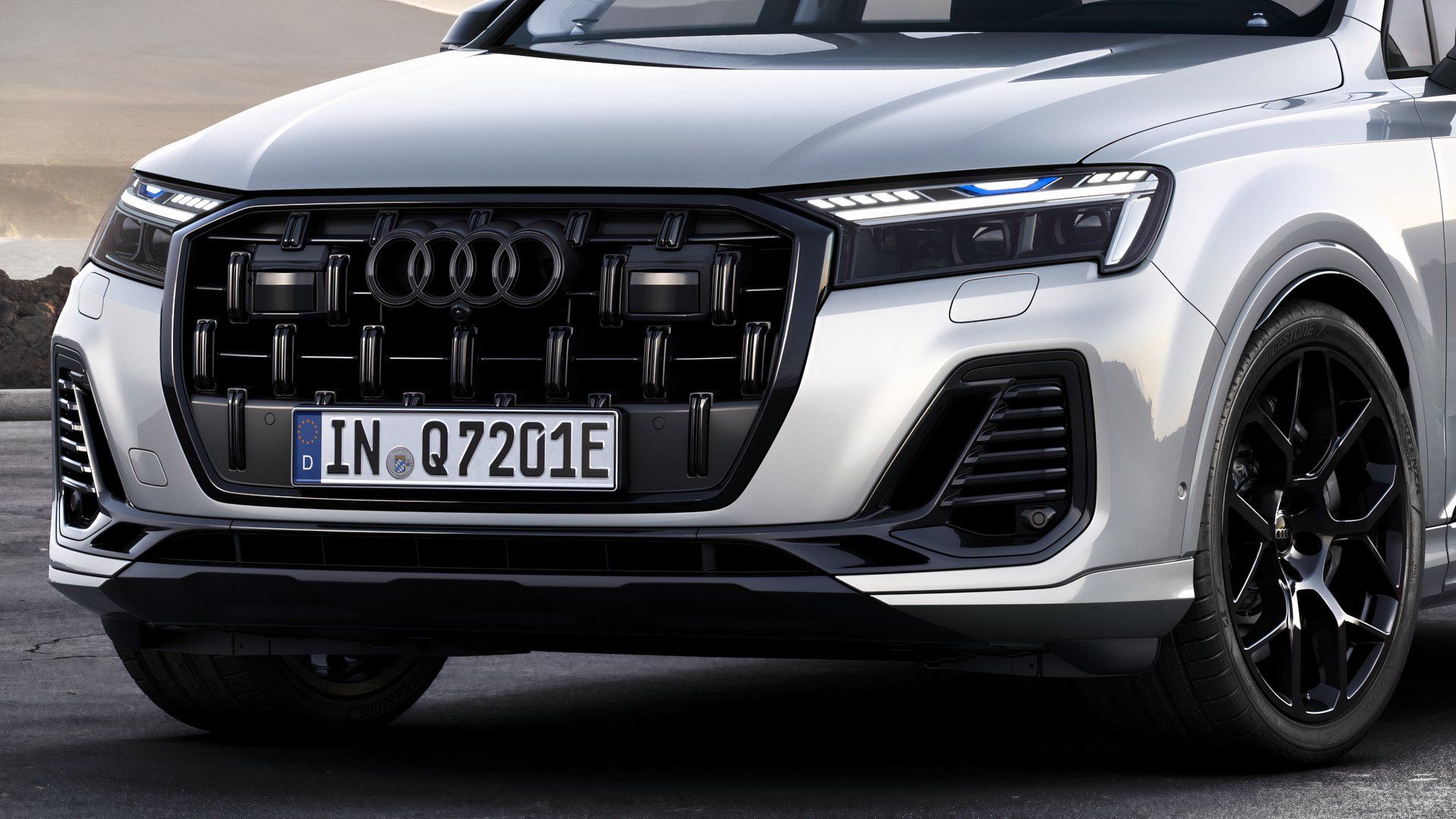 Luksusowy SUV Audi z trzema rzędami siedzeń kosztuje teraz mniej niż bogato wyposażona Honda