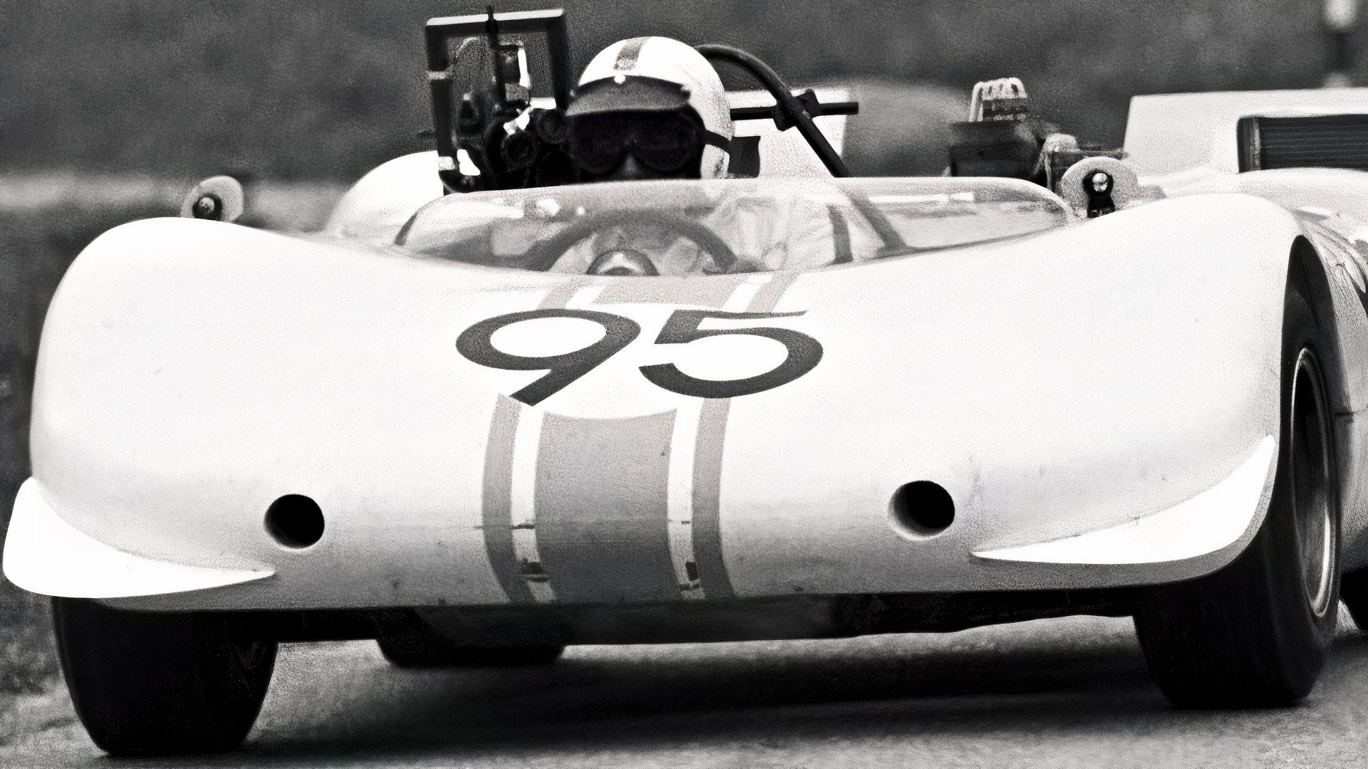 Najlżejsze Porsche w historii ważyło jedną trzecią Mazdy MX-5 i miało kulisty zbiornik paliwa – oto dlaczego
