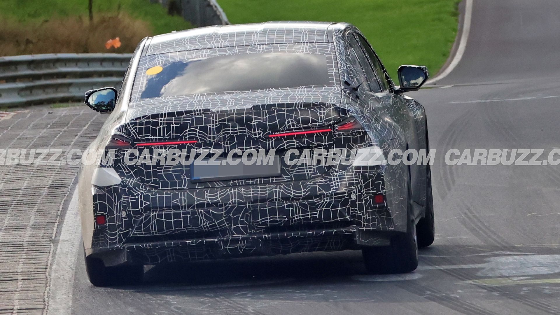 Nowy elektryczny BMW M3 już w walce o przetrwanie