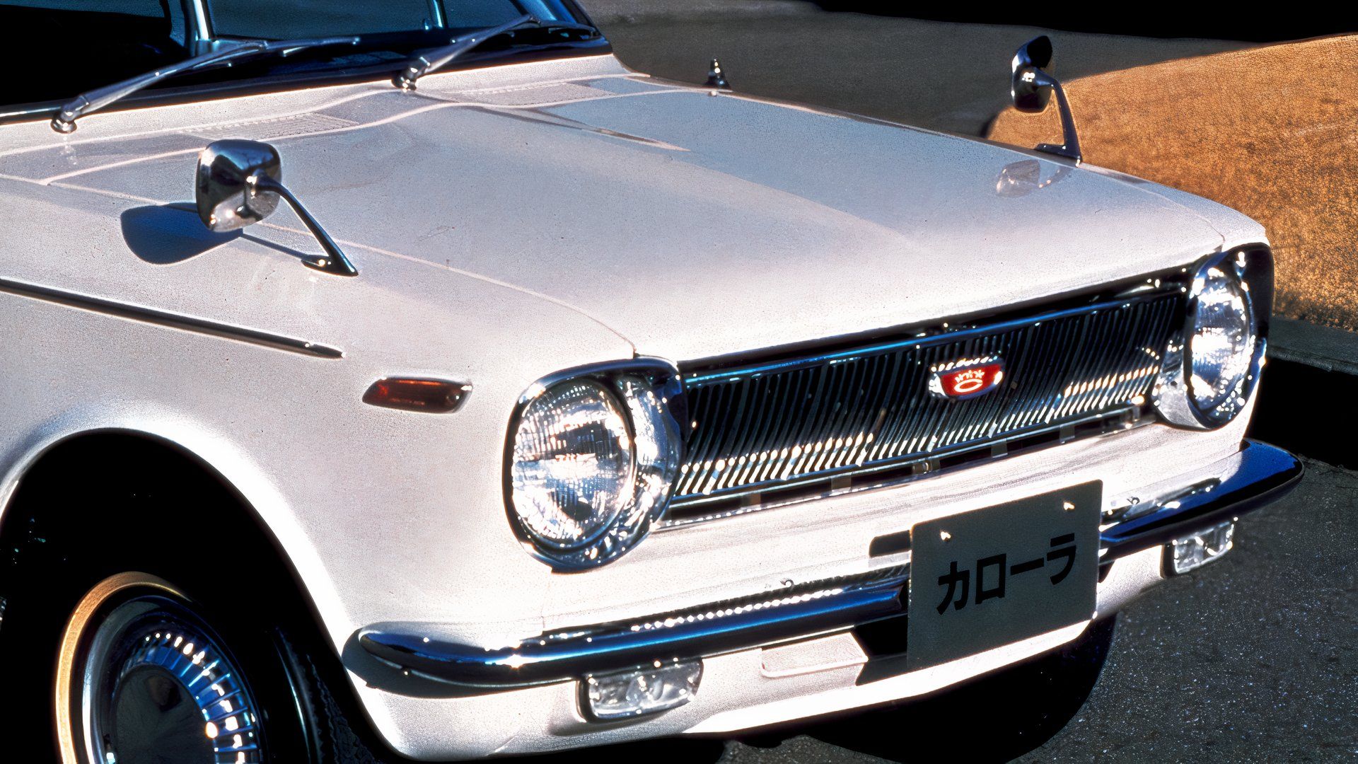 Sześćdziesiątka w 2026 roku: 11 motoryzacyjnych ikon, które zadebiutowały w tym samym roku co Toyota Corolla