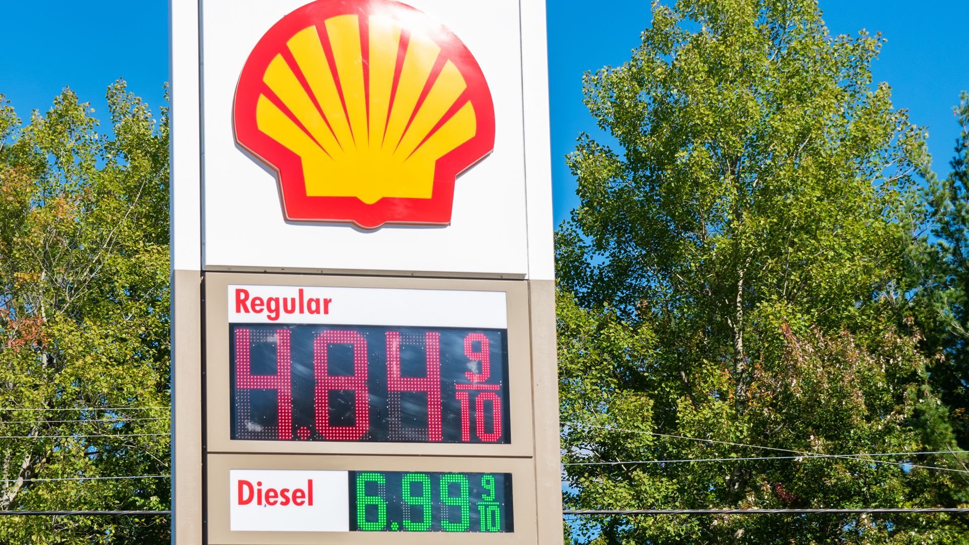 Diesel wciąż bije rekordy, ale ceny benzyny mogły się ustabilizować