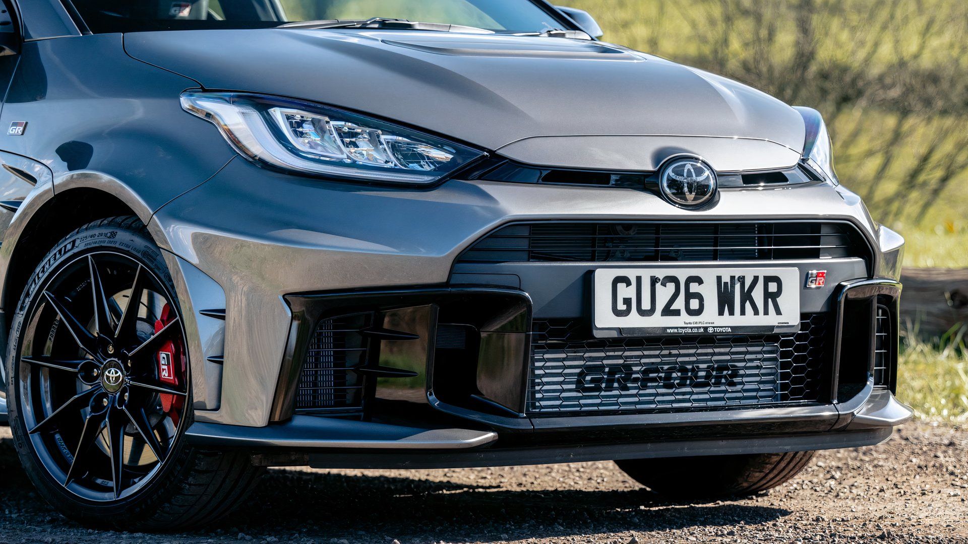 Czym jeżdżą szefowie: sekretne garaże najciekawszych tytanów branży motoryzacyjnej
