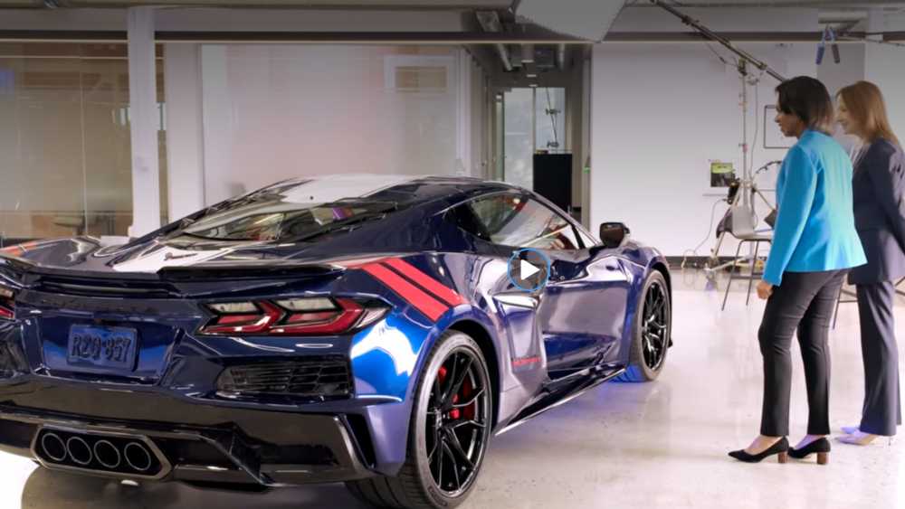 mary-barra-condoleezza-rice-and-corvette-grand-sport