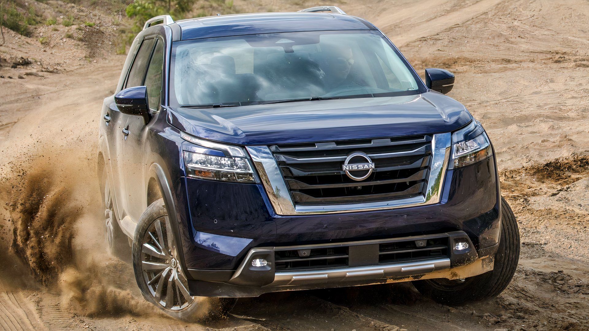 Używany Nissan Pathfinder z silnikiem V6 tańszy niż nowy Kicks w topowej wersji