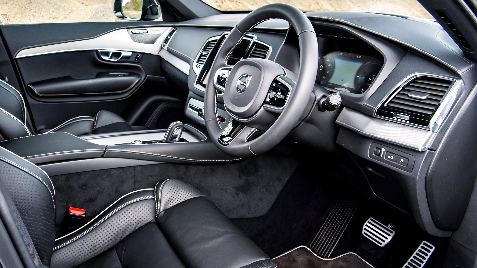 Flagowy SUV Volvo z tapicerką Nappa tańszy na rynku wtórnym niż Honda Pilot z materiałowymi fotelami
