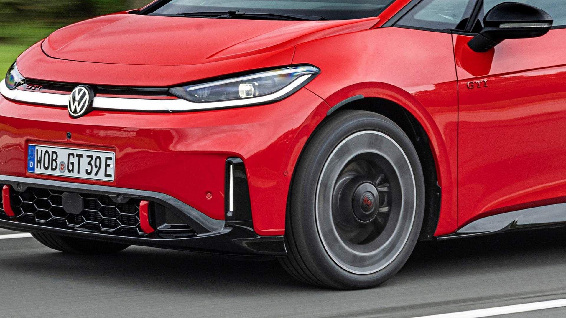 Przełamujący schematy Volkswagen GTI z napędem na tył to koszmar dla Civic Type R