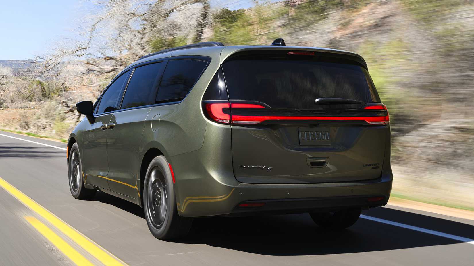 Chrysler's Only Vehicle Is A Minivan, But It's The One Everybody Wants