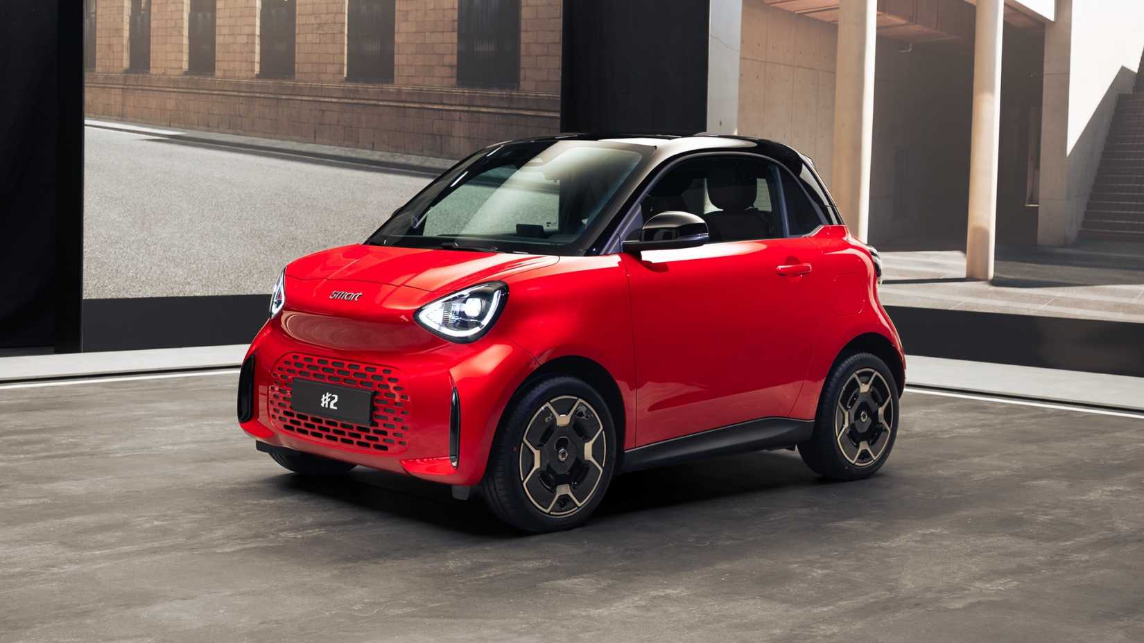 Two Seats, New Name, Still Adorable: The Smart Car Is Back