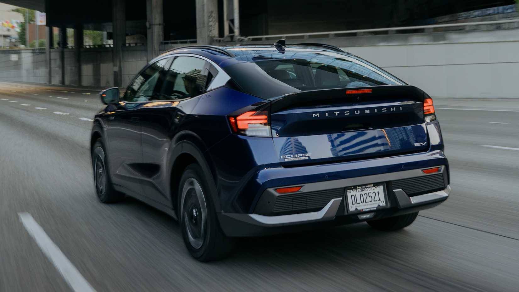 Is The $8,000 Price Difference Justified? Nissan Leaf Vs. Mitsubishi ...