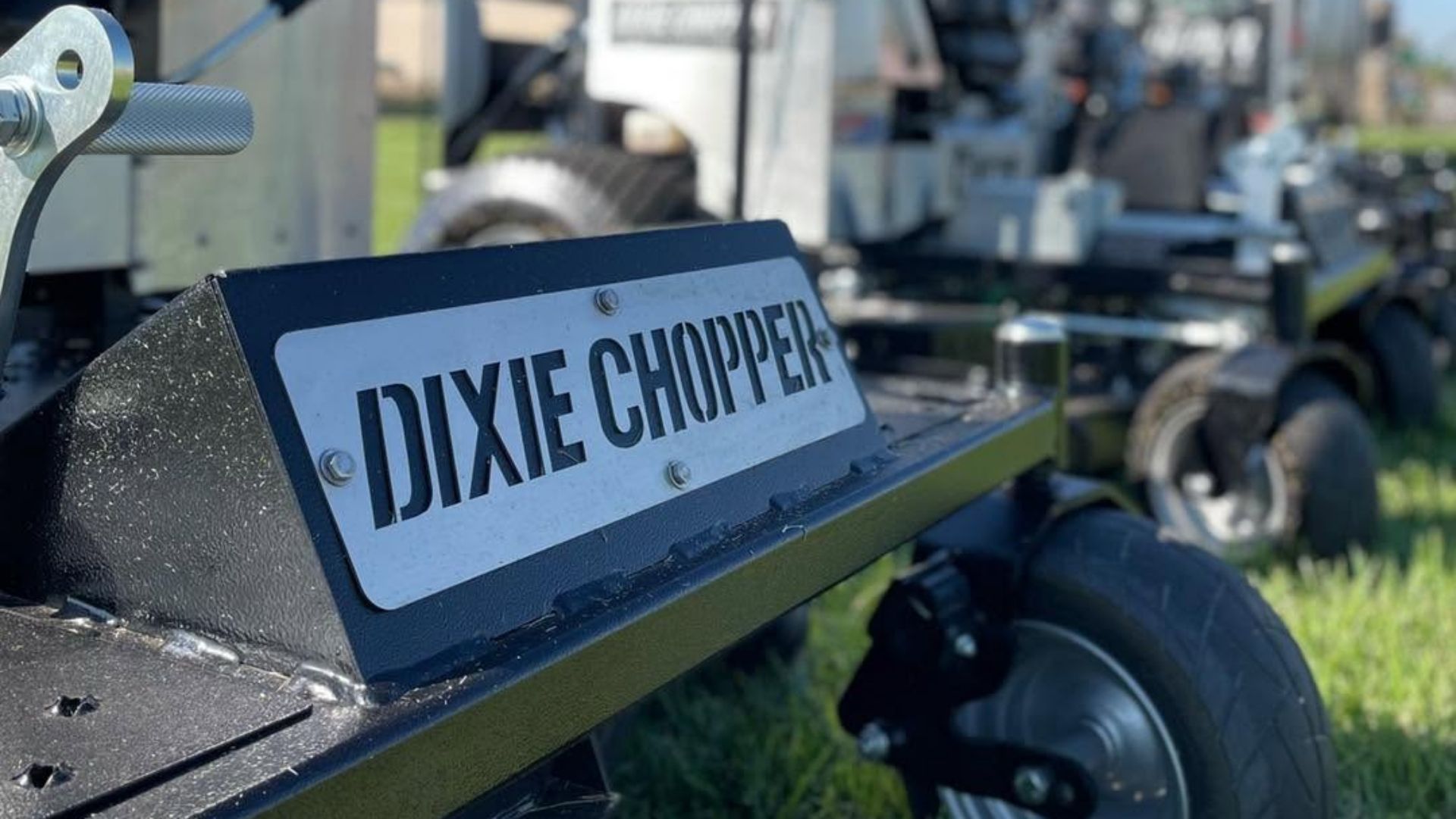 Dixie Chopper, producent najszybszych kosiarek na świecie, oficjalnie upada