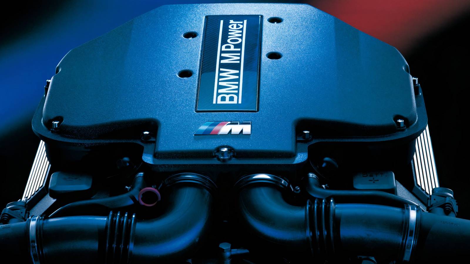BMW Had To Make Massive Engineering Sacrifices To Fit A V8 Engine To ...