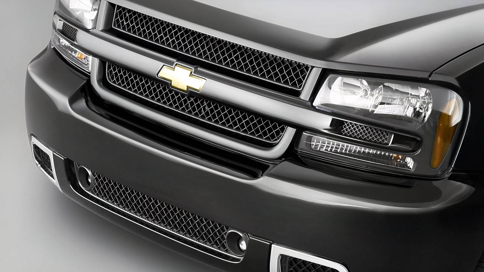 These Mid-2000s GM Performance Cars Were Strange And Forgotten