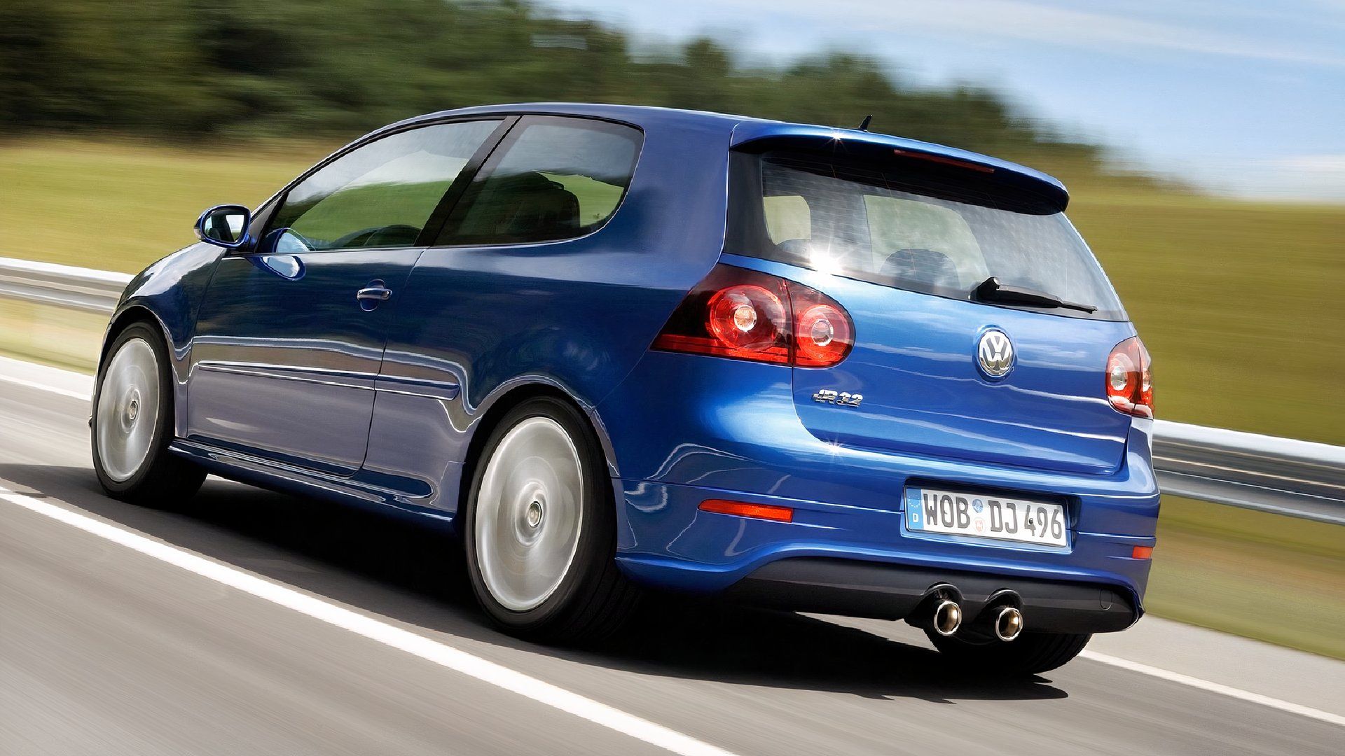 Bez sztucznych dźwięków z głośników, tylko magia VR6 – VW Golf R32 za 60 tys. złotych brzmi obłędnie