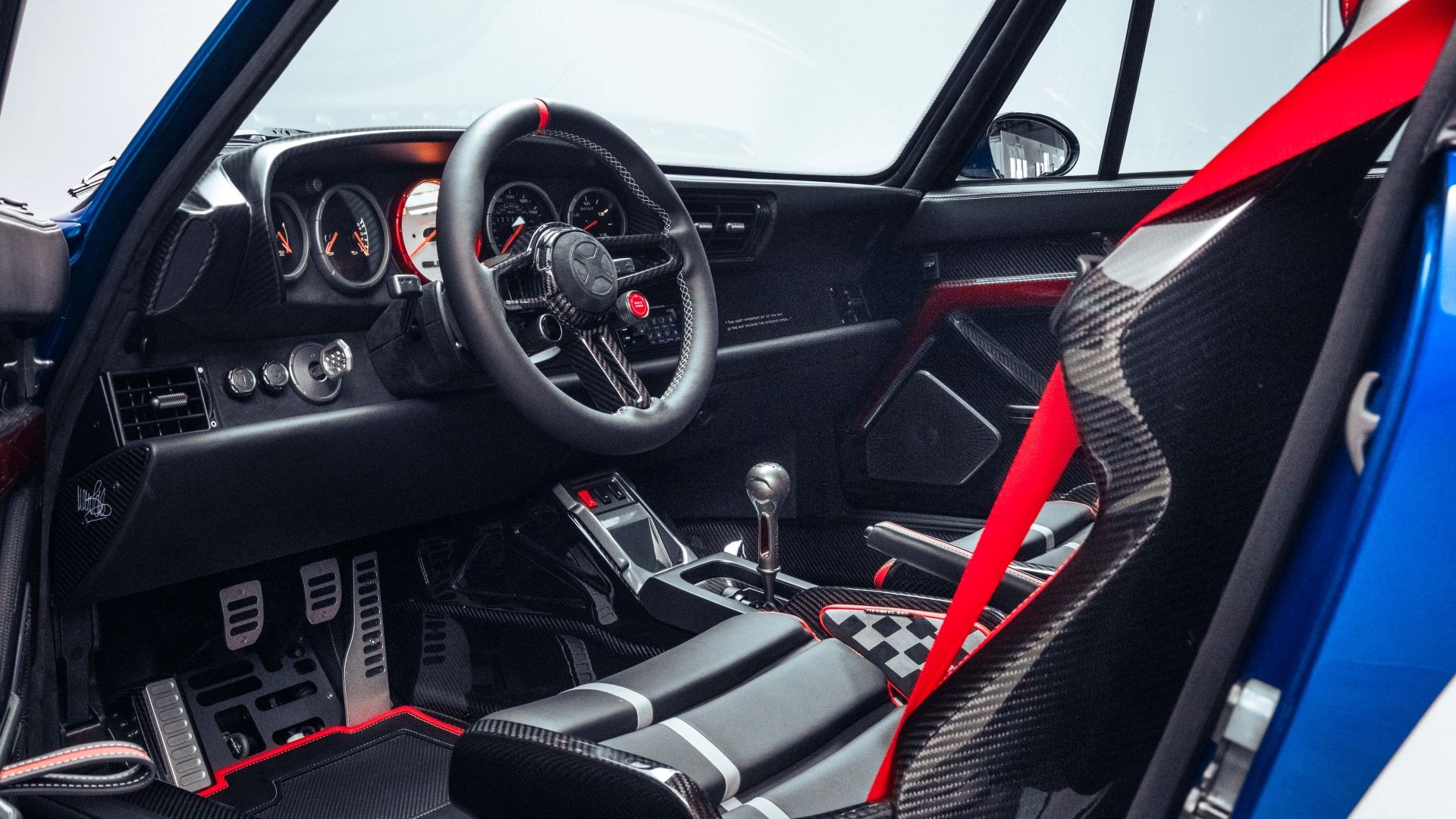 Porsche 911 Brundle Edition by Gunther Werks