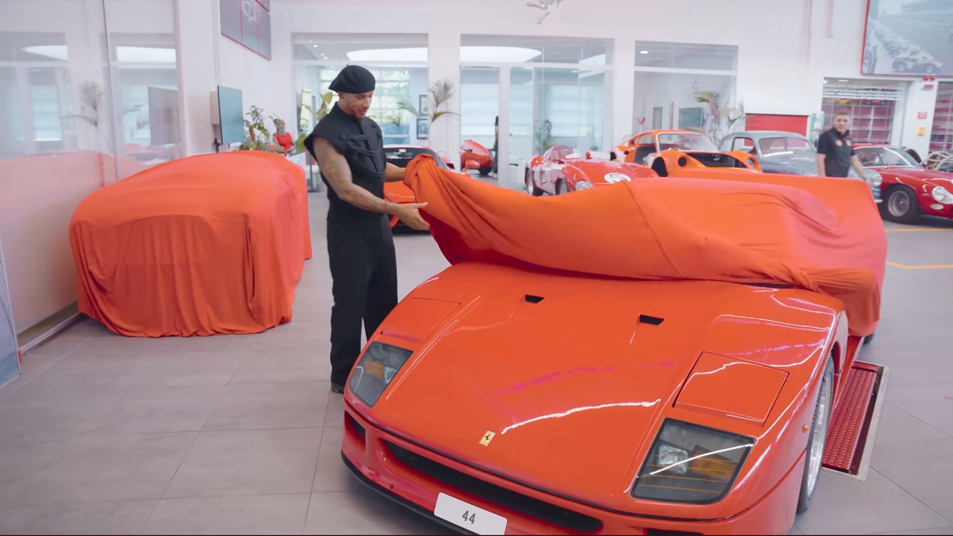 Renowacja Ferrari F40 Lewisa Hamiltona ujawnia niesamowity zbieg okoliczności