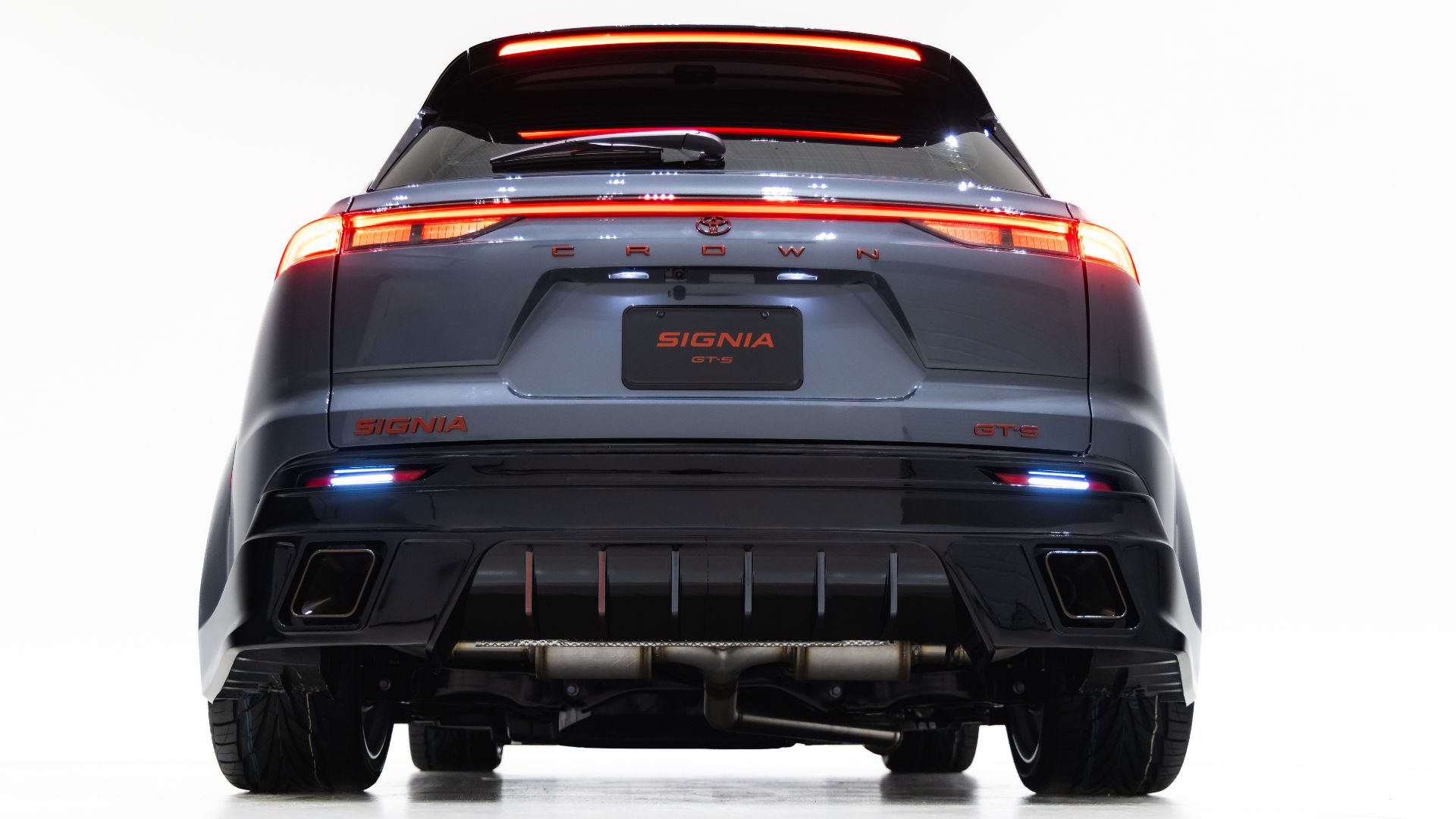Toyota podgrza atmosferę na SEMA obniżonym sportowym kombiem