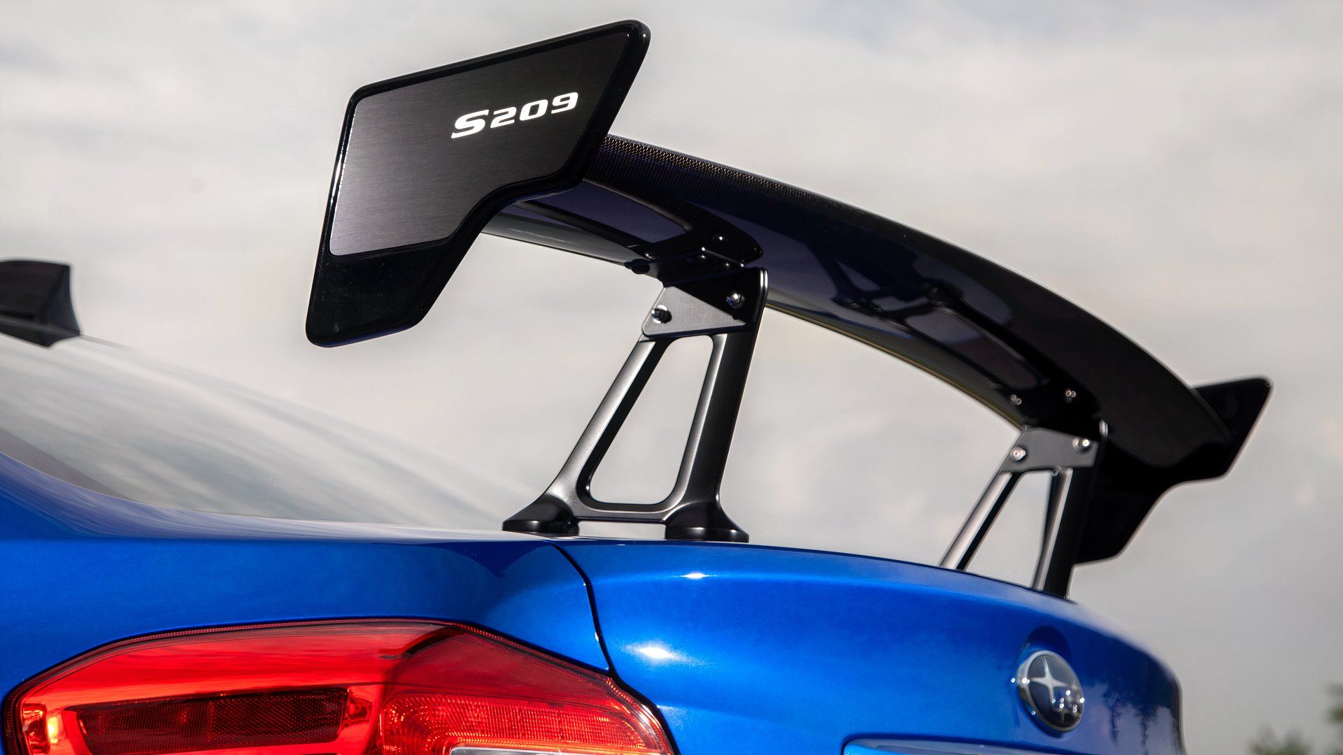 Dlaczego ostatnie spalinowe Subaru WRX STI oficjalnie nie traci na wartości