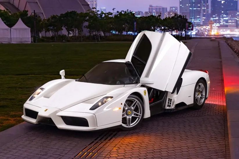 801-232 ACE 1/64 フェラーリ Ferrari ENZO ホワイト DMH CLA 1/64 Ferrari Enzo white carbon fiber Resin models