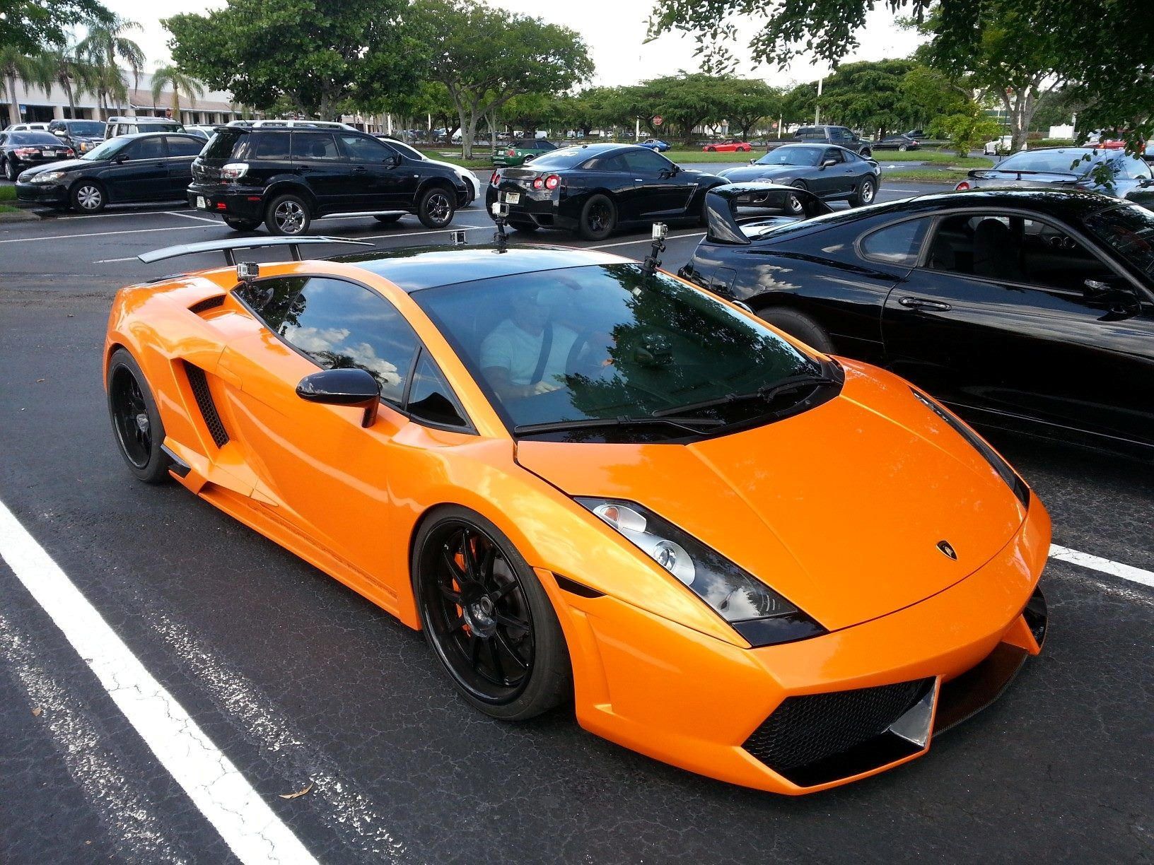 1,250-hp Underground Racing Gallardo vs. 900-hp Supra