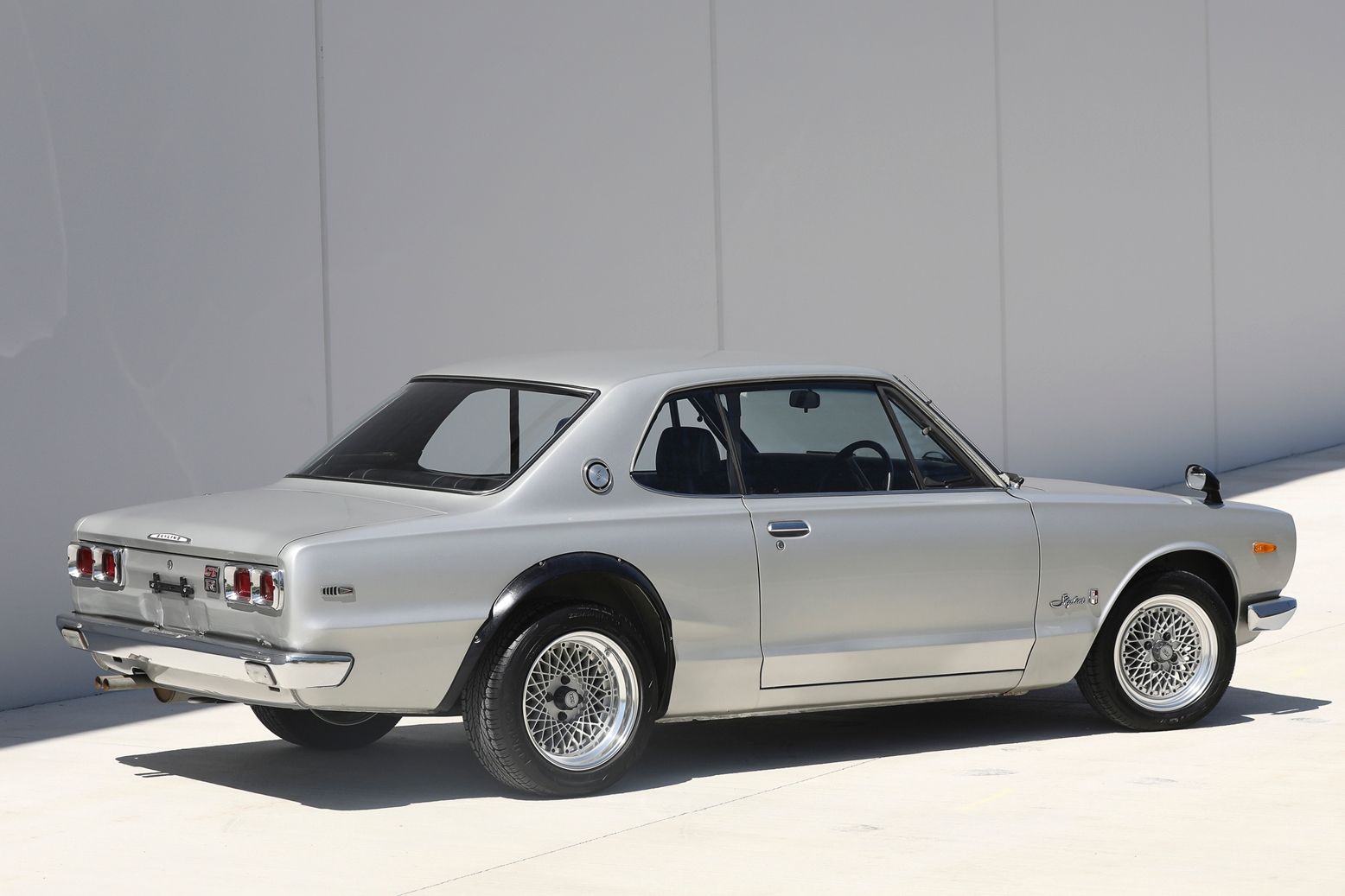 激レア SKYLINE 2000 GT-R PrivateRacing　シルバー IG1932 Nissan Skyline 2000 GT-R (KPGC10) Silver – ignition model