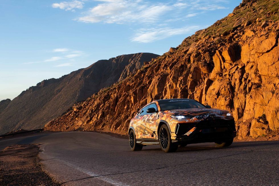 Lamborghini Urus Smashes Bentley's Pikes Peak Record