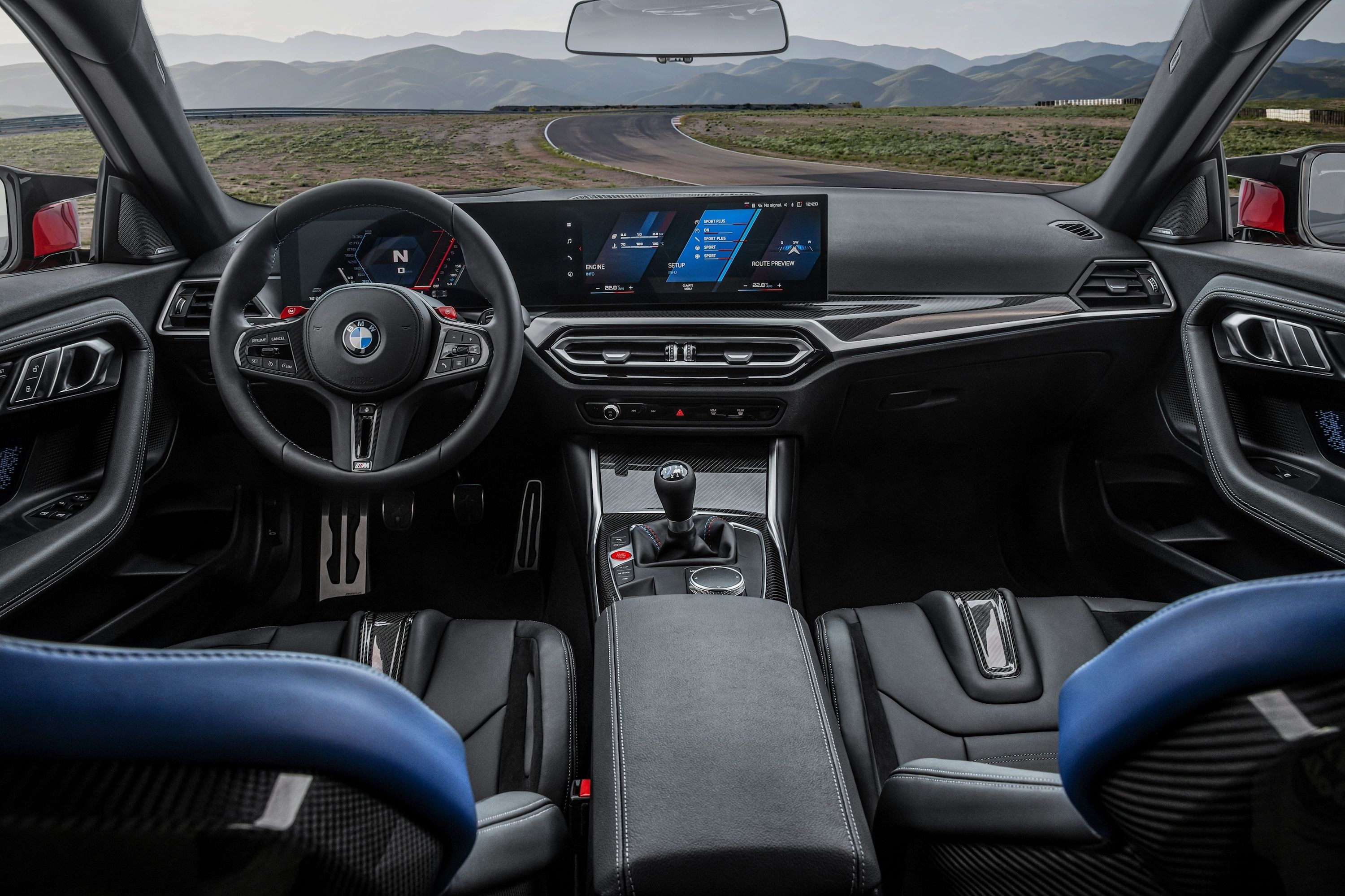 2024 BMW M2 Interior Photos, image size:3000x1999