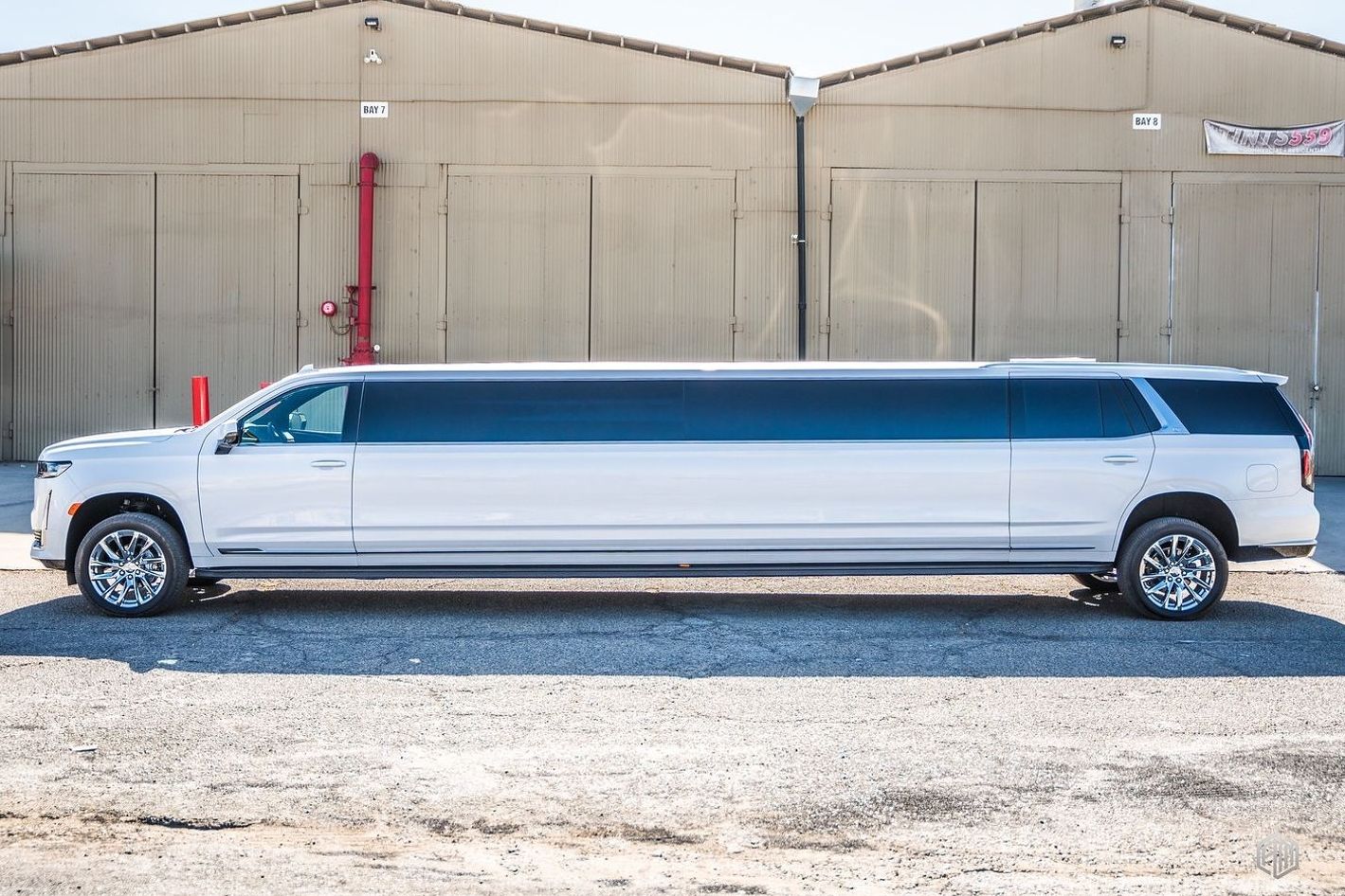 Cadillac Escalade SUV Stretch Limo - Cross County Limousine, image size:1419x946