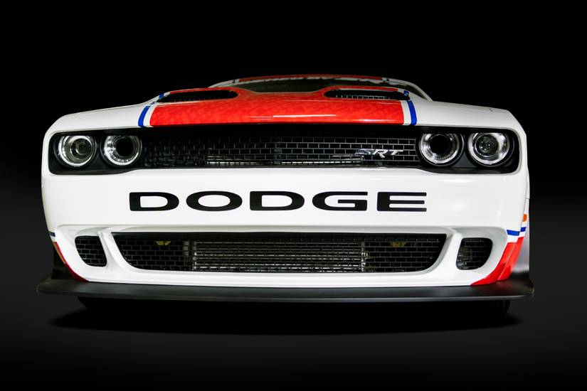 Dodge Direct Connection Offers Complete Kit To Build A 1,100-HP Drag Racer