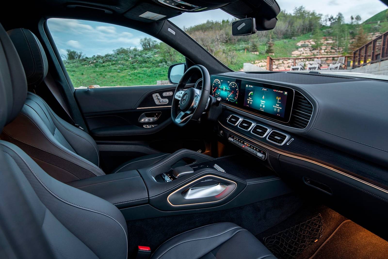Auto God Rays Interior Cars With Ambient Lighting: A Quick Guide