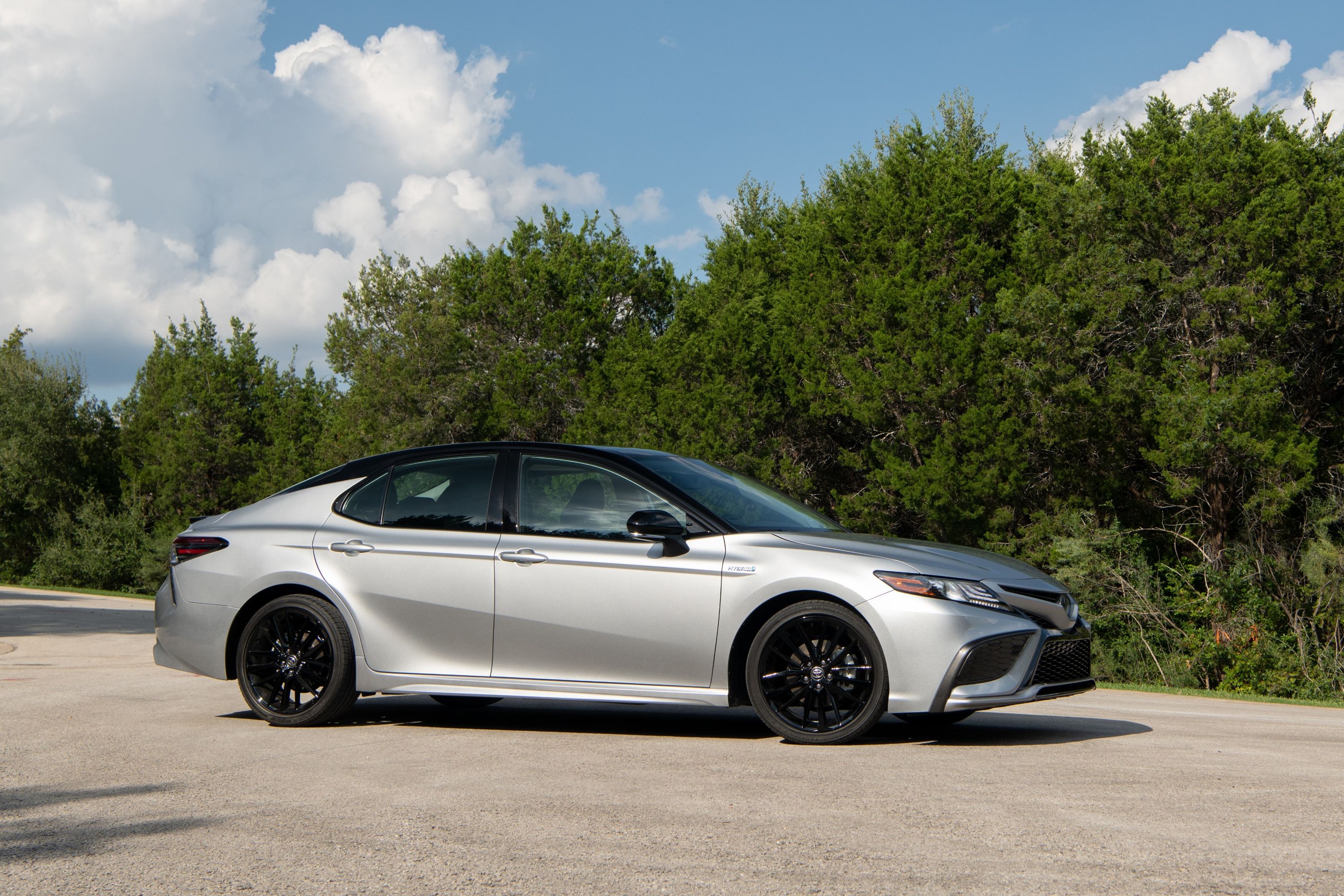 2021 toyota camry hybrid review online