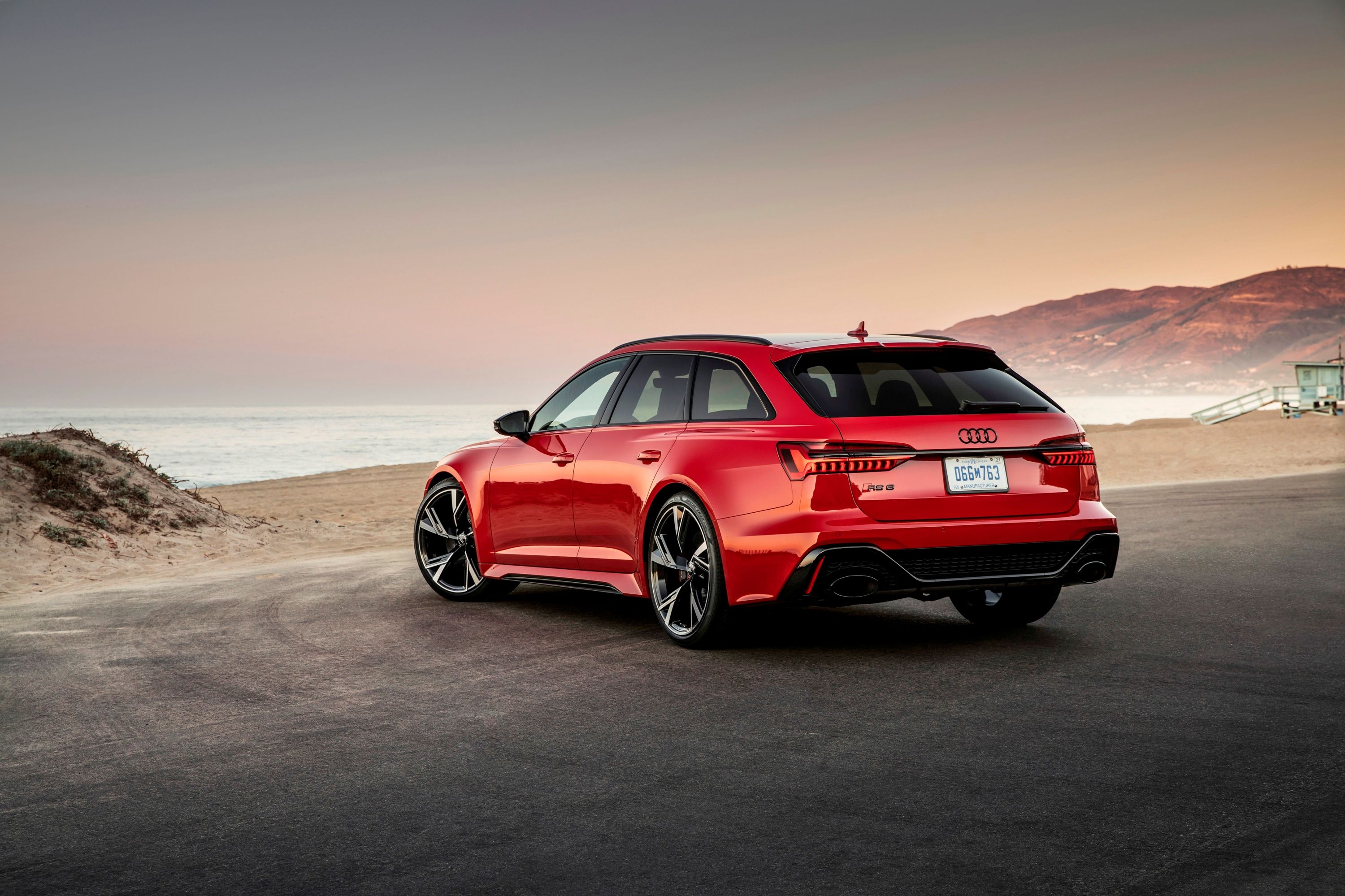 2025 Audi RS6 Avant Pricing, Photos & Specs