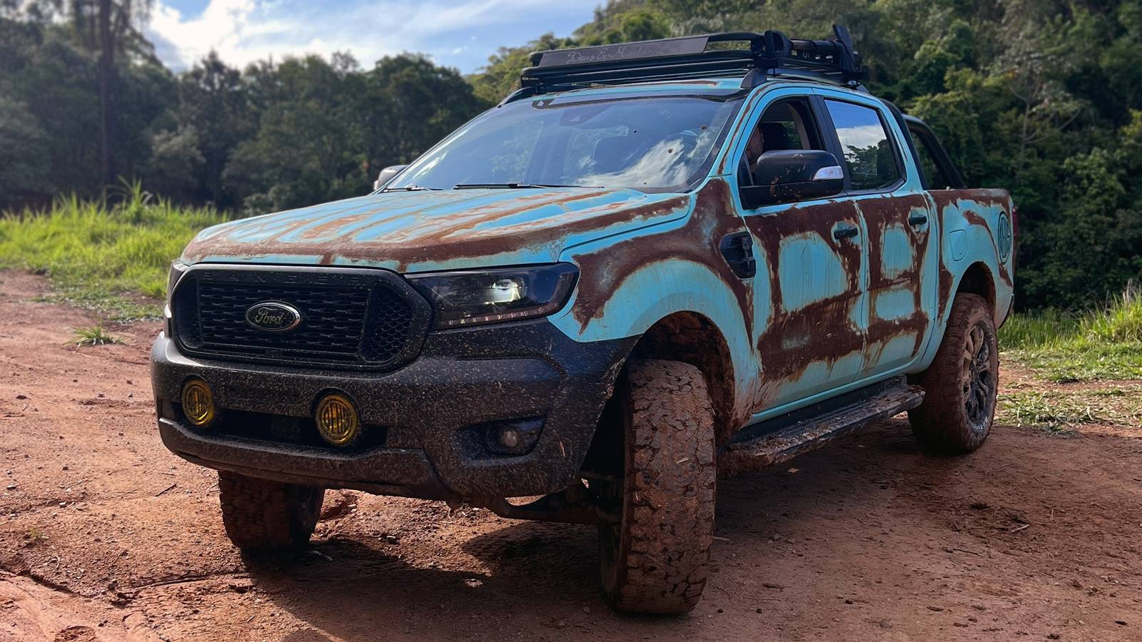 Ford Ranger Wildtrak Gets Rusty Blue Paint Job For Off-Road Rally